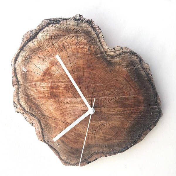 Orologio da parete rustico in tronco
