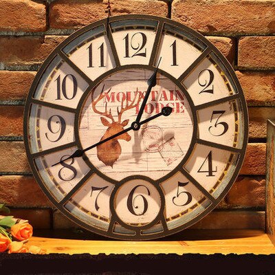 Orologio da parete vintage con farfalla