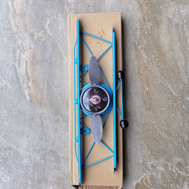 Orologio da parete vintage a forma di aereo