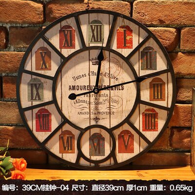 Orologio da parete vintage con farfalla