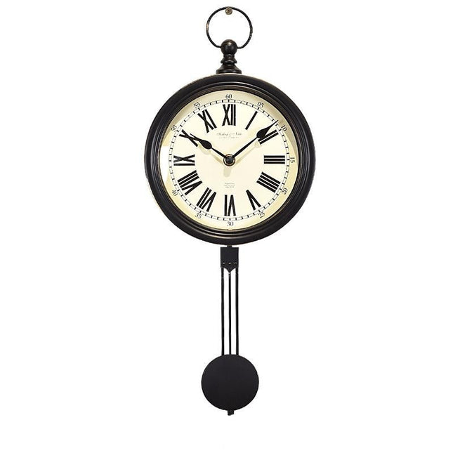 Orologio da parete antico con pendolo