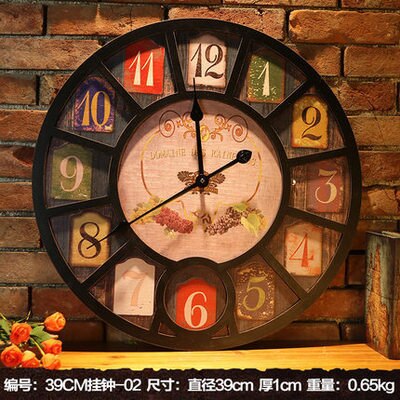 Orologio da parete vintage con farfalla