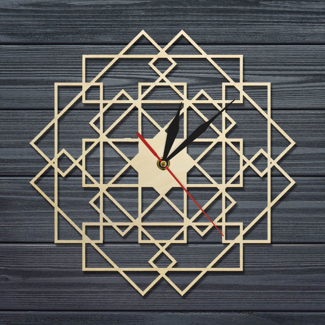 Orologio da parete geometrico in legno traforato