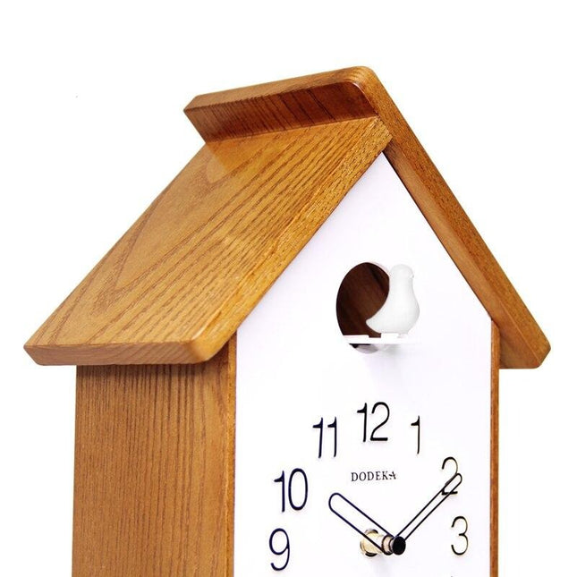 Orologio a cucù bianco design moderno