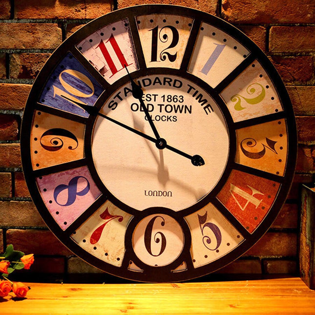 Orologio da parete vintage con farfalla