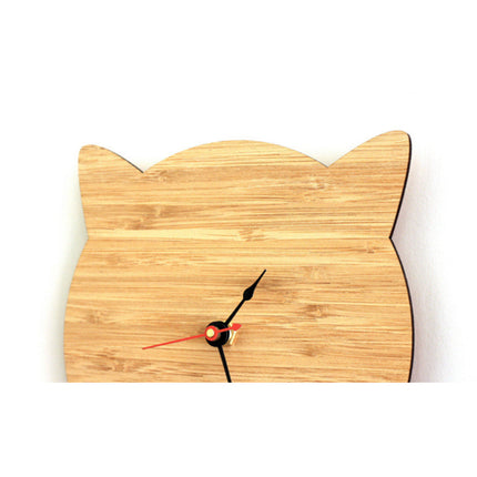 Orologio in legno a forma di gatto