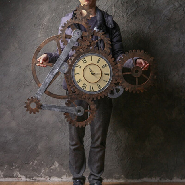 Orologio da parete steampunk con meccanismi