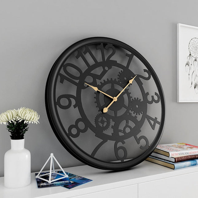 Orologio da parete con ingranaggi a vista