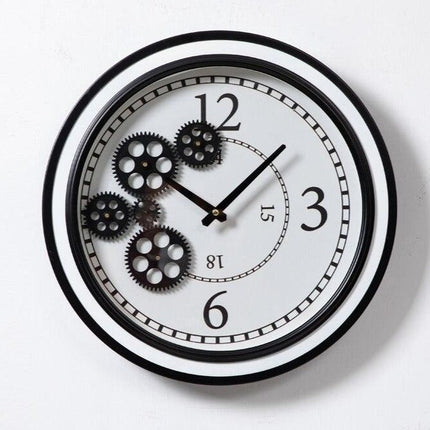 Orologio da parete steampunk con ingranaggi