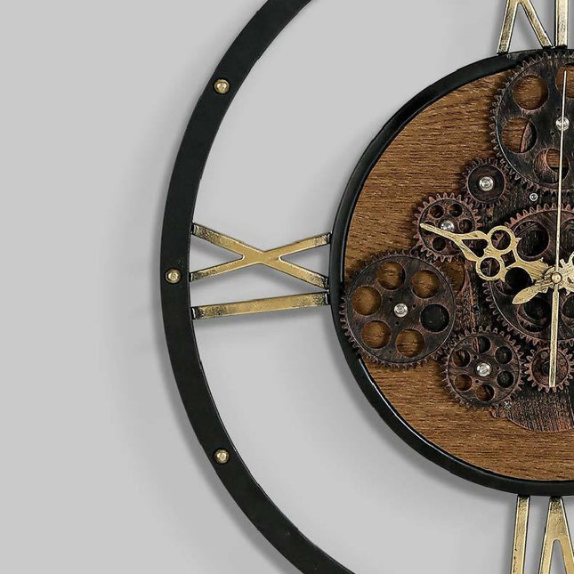 Orologio da parete con ingranaggi rotanti