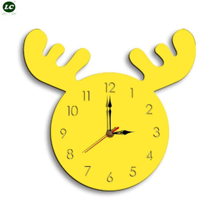 Orologio da parete con corna di cervo